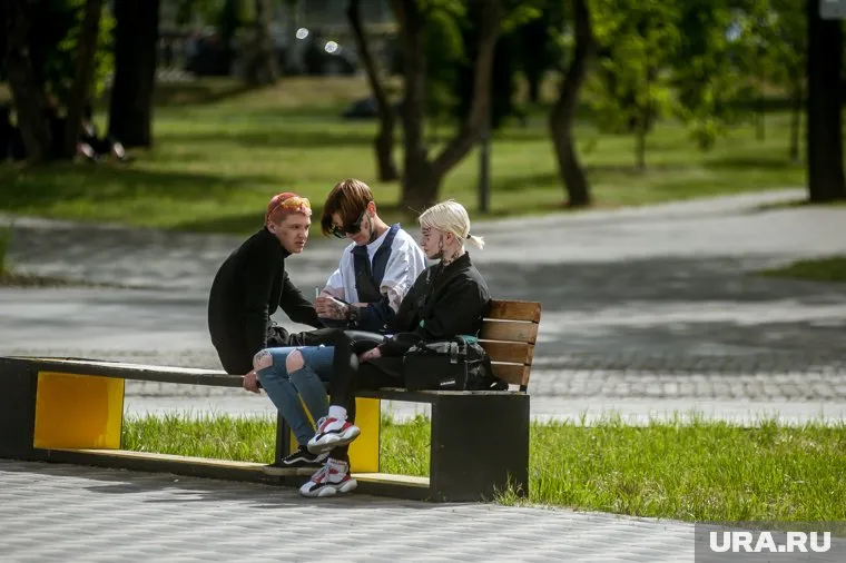 Вместо отдыха на курортах молодежь уезжает в санатории
Фото: Наталья Чернохатова © URA.RU