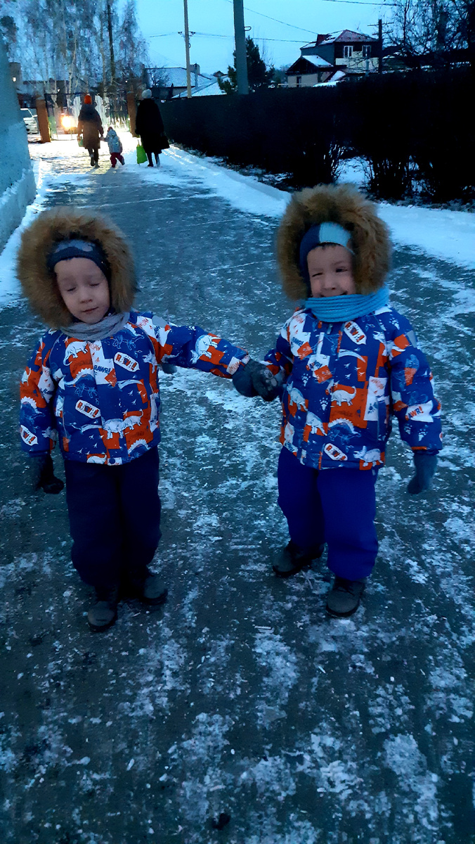 Из садика домой всегда идут радостно