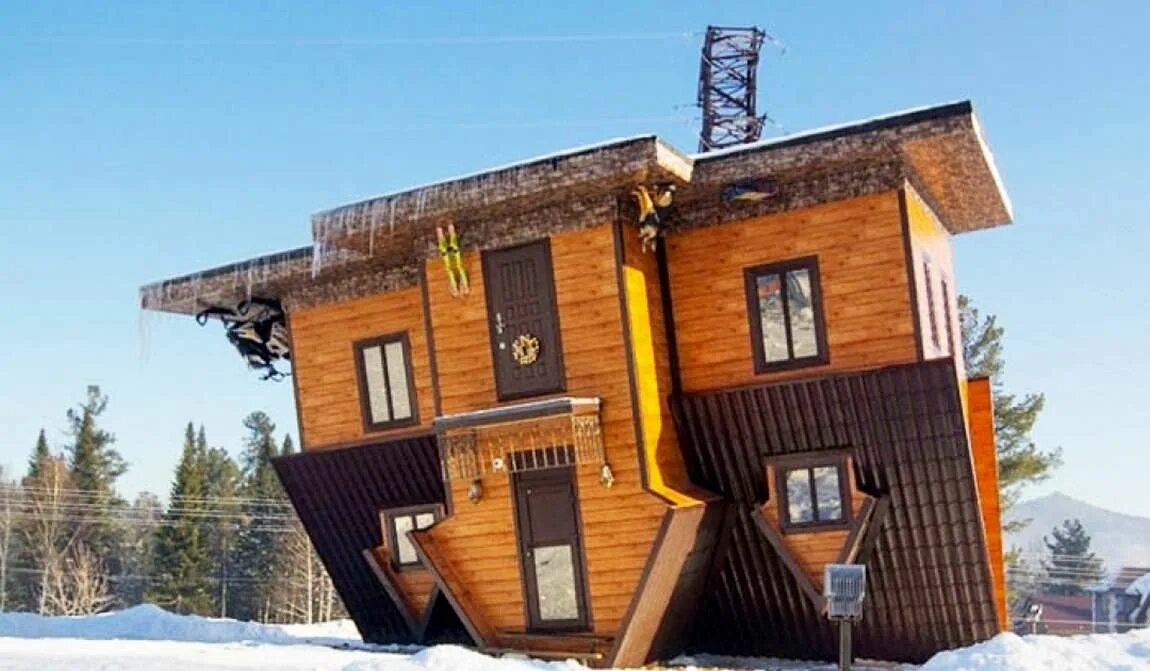 Дом-перевертыш в Шерегеше. Чем не метафора?