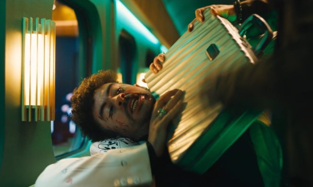 Кадры из фильма "Быстрее пули" (Bullet Train) 2022г.