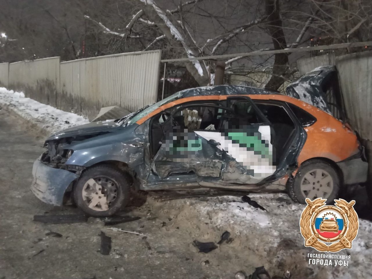   В ГИБДД Уфы рассказали подробности аварии с участием машины каршеринга на улице Айской