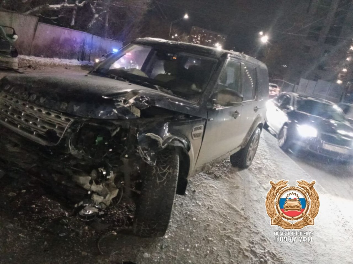    В ГИБДД Уфы рассказали подробности аварии с участием машины каршеринга на улице Айской