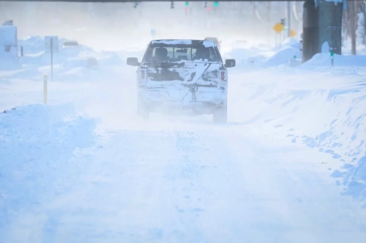    В Ленобласти из-за снежной бури в ДТП пострадала 10-летняя девочка