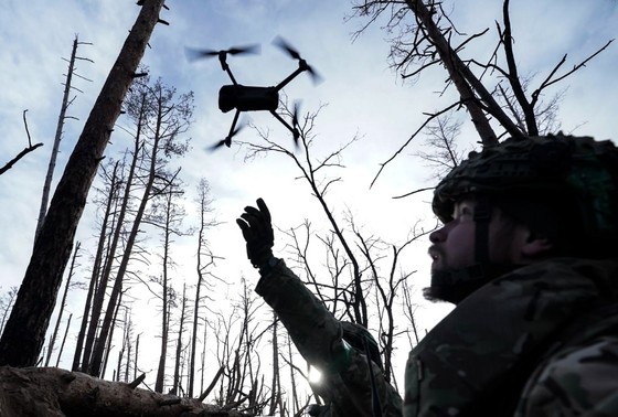    Солдат ВСУ в зоне боевых действий