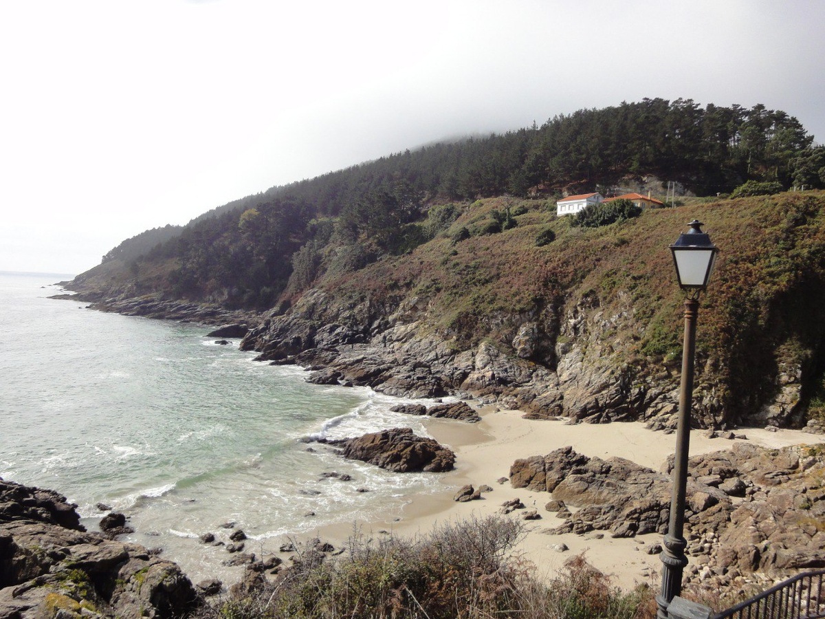 "Край Земли". Да, я тут тоже нашла фонарь))