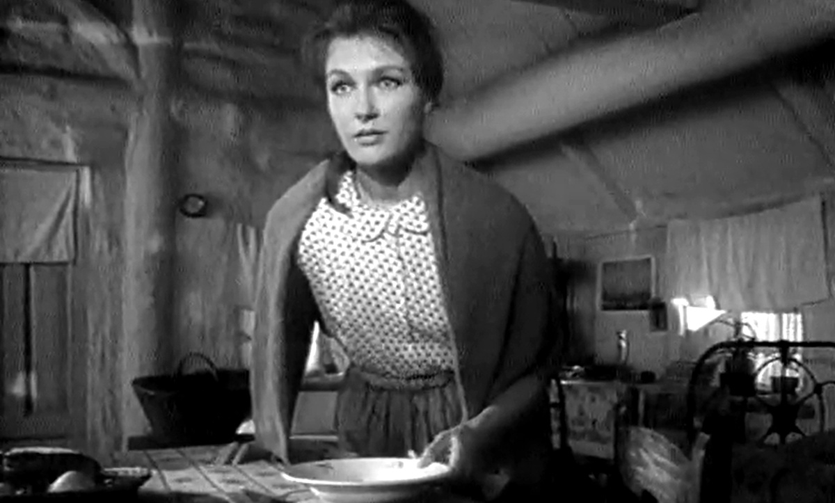 Кадр из кинофильма "Где-то есть сын", 1962 г., режиссер Артур Войтецкий, сценарист Дмитрий Холендро, композитор Модест Табачников (скриншот) 