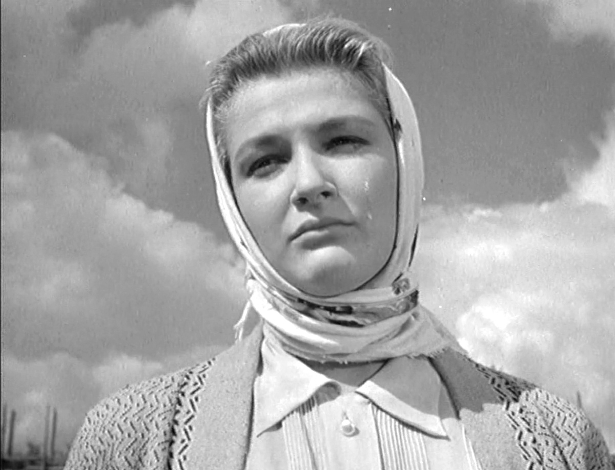 Кадр из кинофильма "Дело было в Пенькове", 1957 г., режиссер и сценарист Станислав Ростоцкий, композитор Кирилл Молчанов (скриншот) 