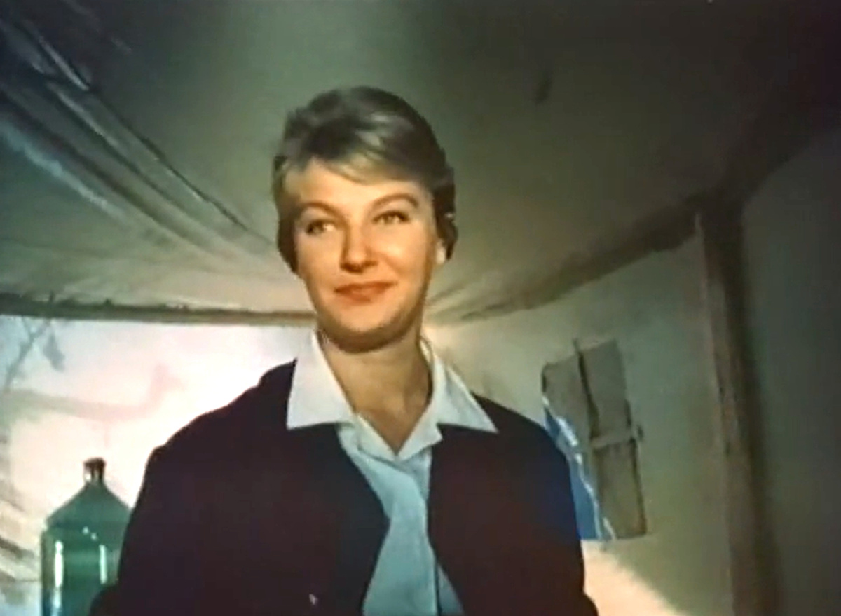 Кадр из кинофильма "Орлиный остров", 1961 г., режиссеры Михаил Израилев, Марианна Рошаль, сценаристы Марианна Рошаль, Георгий Фёдоров, Юлий Дунский, Валерий Фрид, композитор Эдуард Лазарев (скриншот)  