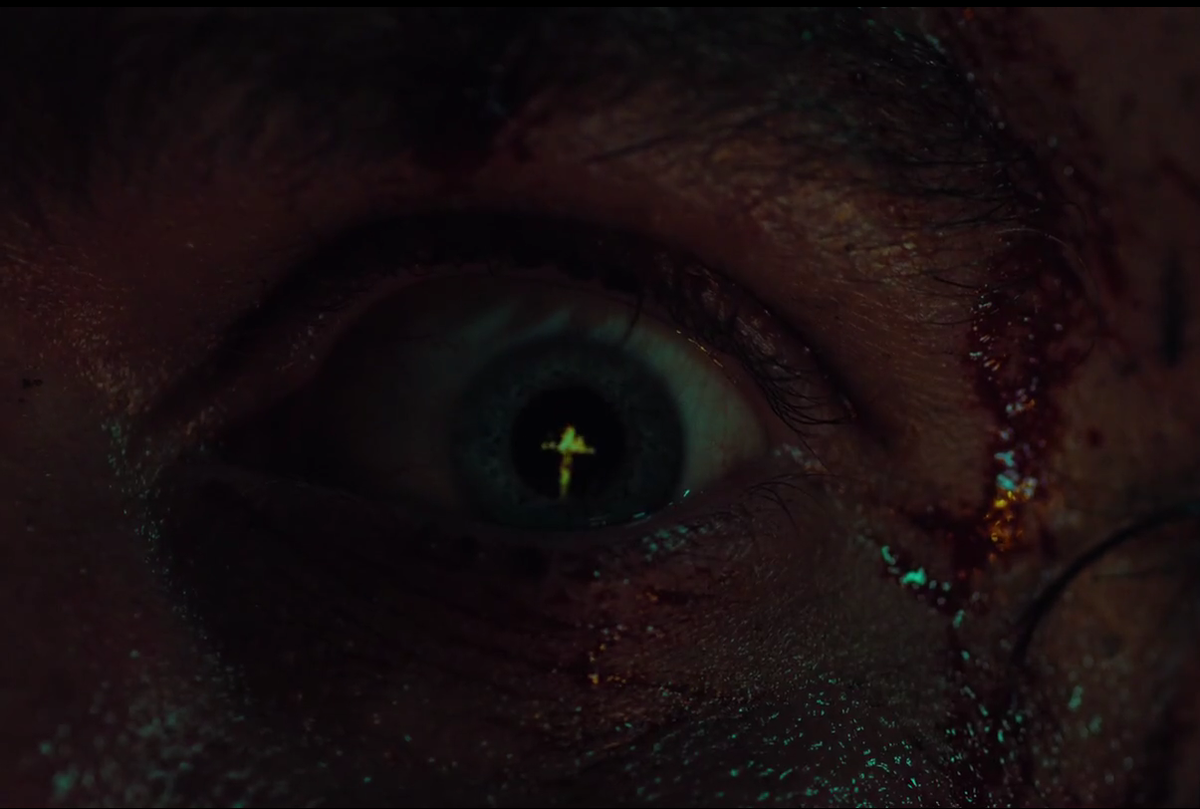 Кадр из фильма "Апостол"