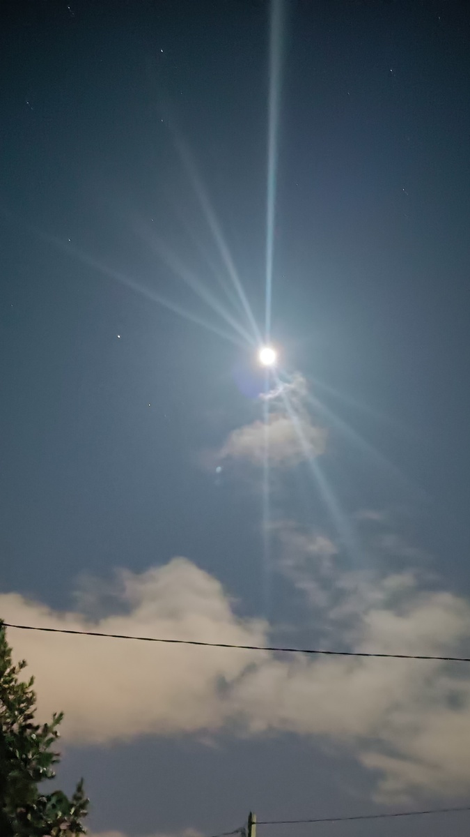 Холодная Луна и Юпитер