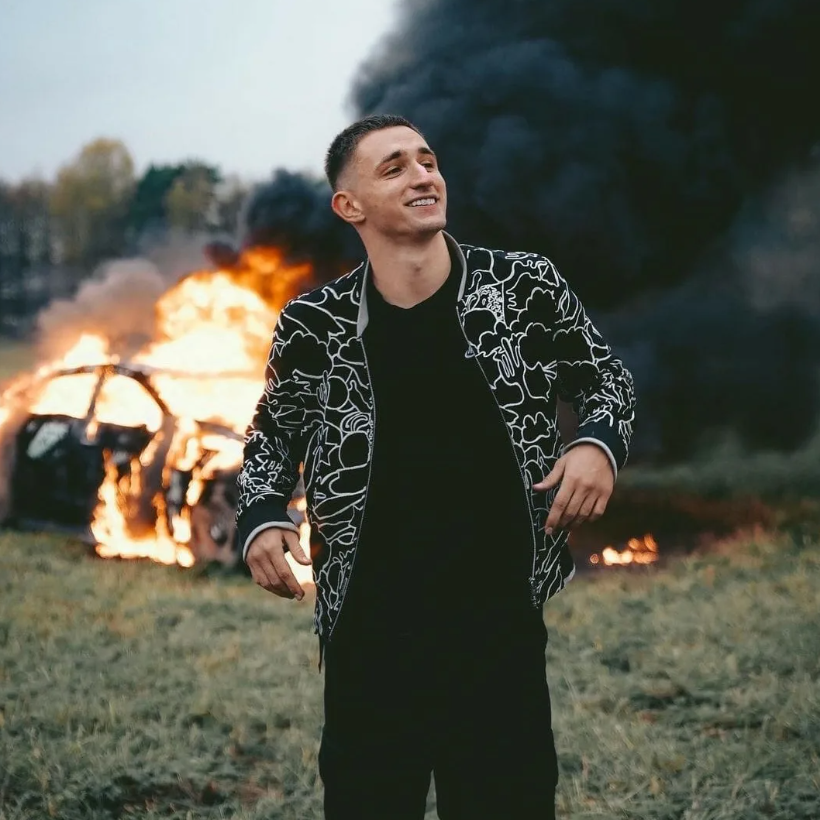 Литвин сжёг машину