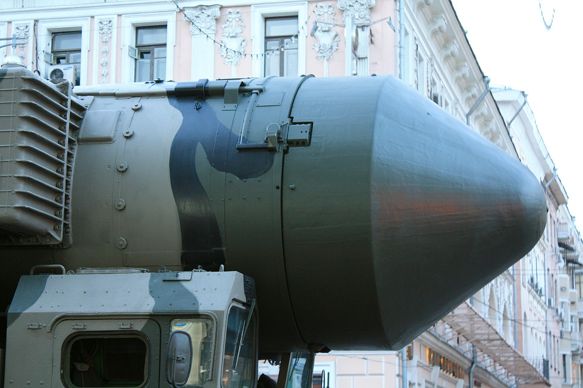 Головная часть ракеты РТ-2ПМ2 "Тополь-М"