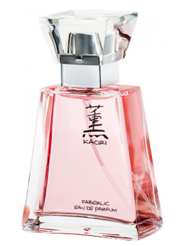 Kaori Faberlic — это аромат для женщин, он принадлежит к группе цветочные фруктовые. Kaori выпущен в 2008 году. Парфюмер: Pierre Bourdon. Верхние ноты: Морская вода, Лист черной смородины, Бамбук, Бергамот и Грейпфрут; средние ноты: Водяная лилия, Цветок вишни, Магнолия и Чайная роза; базовые ноты: Малина, Мускус, Ирис, Ветивер и Амбра.