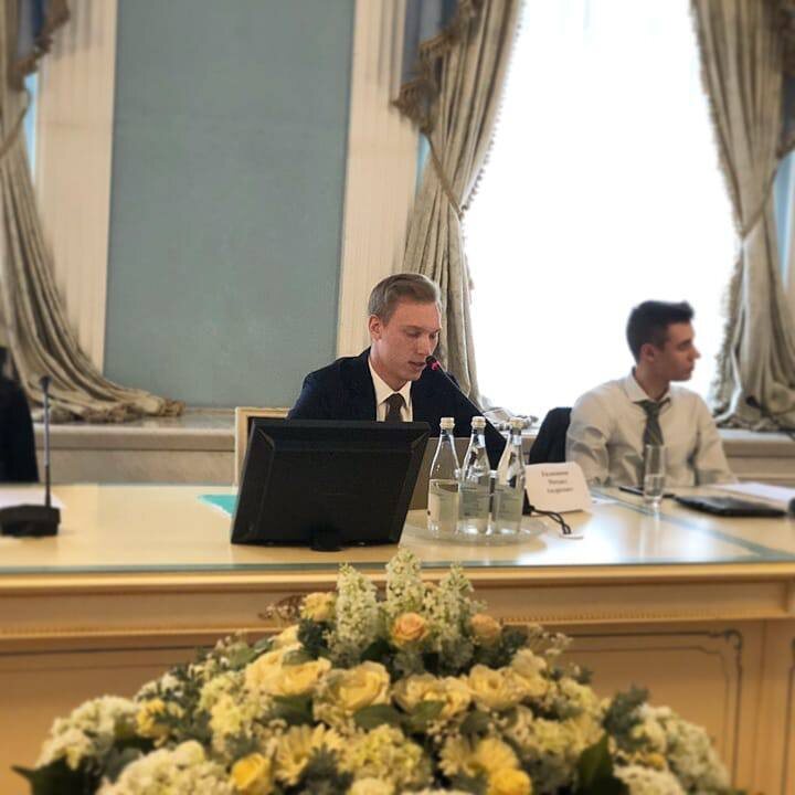 Михаил Е. Фото из личного архива героя 