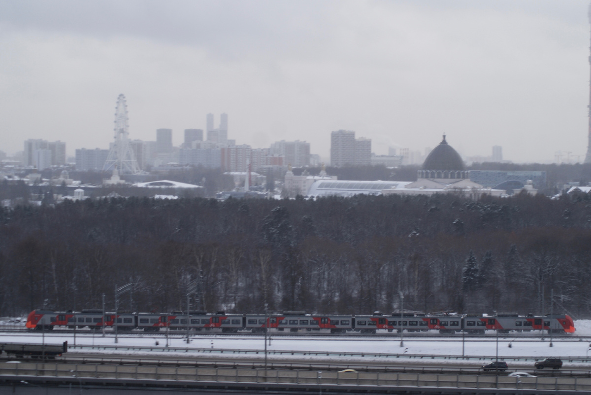 Вид из окна апартаментов в ЖК «Легендарный квартал». 