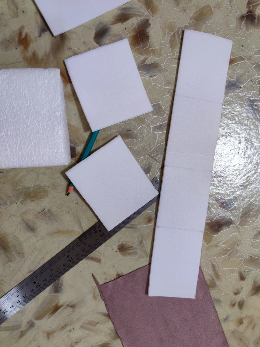 Поролон раскраивается без припусков