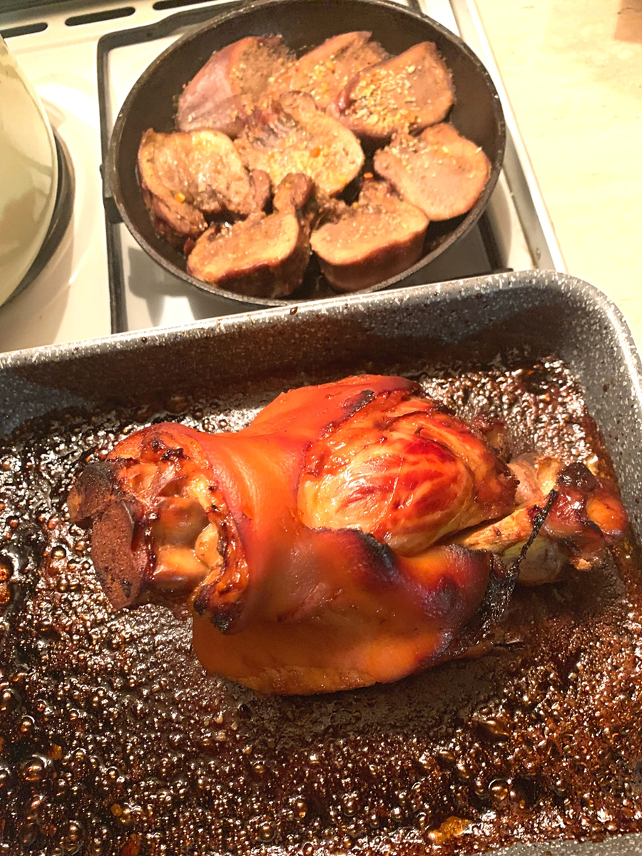 Накрываем новогодний стол: рулька с языком