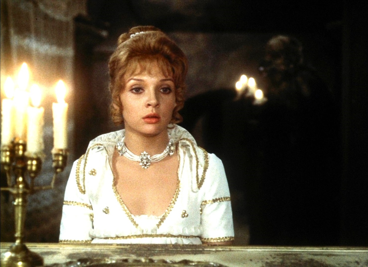 Кадр из к/ф «Красавица и чудовище».