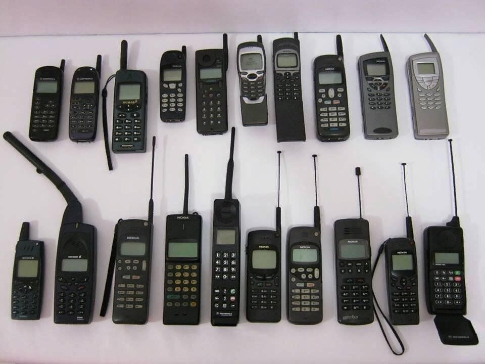 Первые сотовые https://www.culture.ru/events/4387494/informacionno-poznavatelnaya-programma-den-rozhdeniya-sotovogo-telefona?location=russia