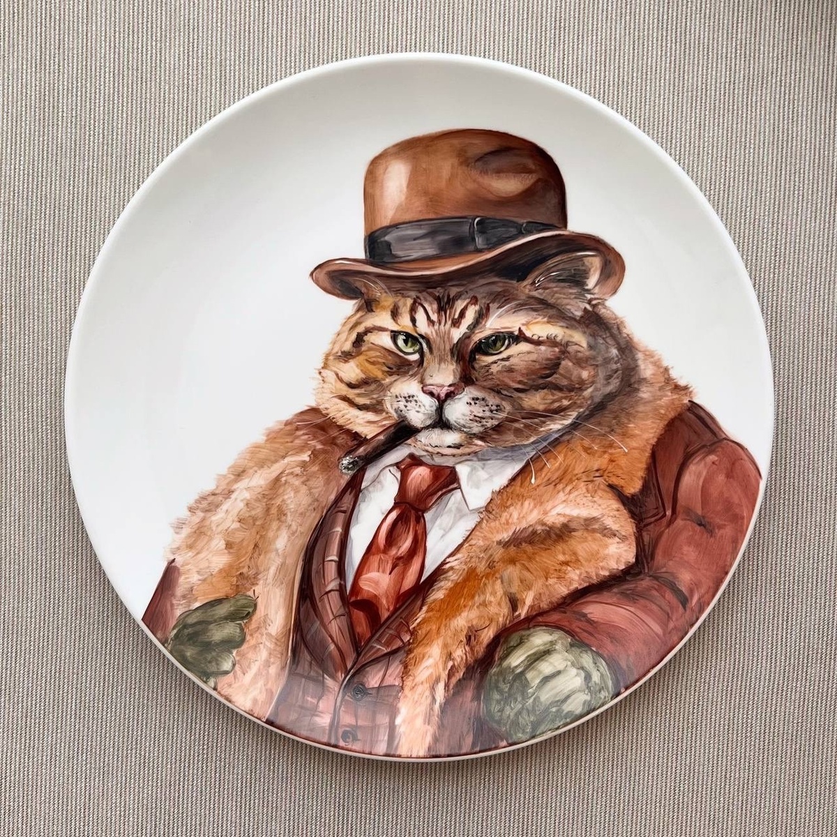 Эта работа задумана в подарок для мужа моей заказчицы, который по гороскопу Кот