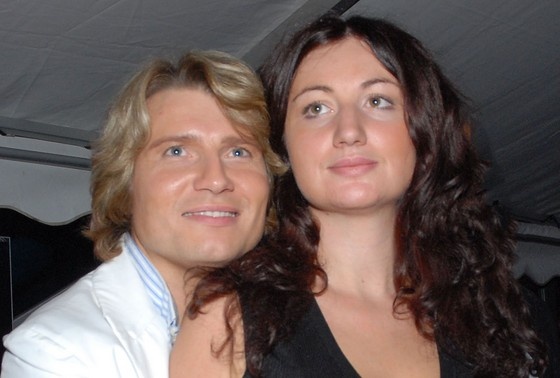    Российский оперный певец Николай Басков и его жена Светлана Шпигель