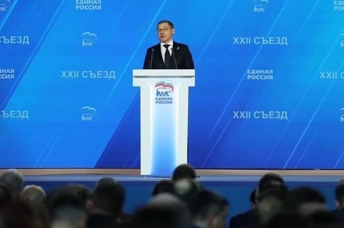    Полпред Артем Жога поздравил Владимира Якушева с избранием на новый пост