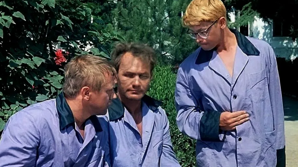 Как возникла традиция «соображать на троих» в СССР?