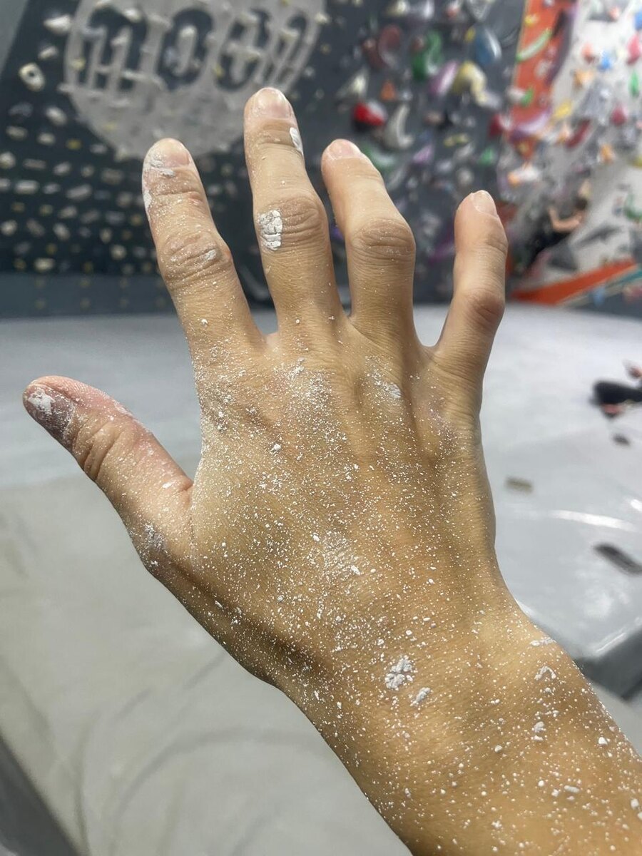 моя рука в краске