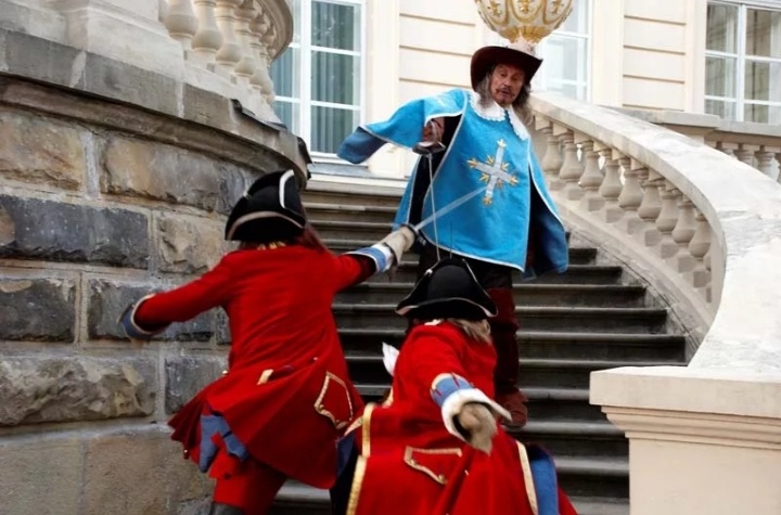 Кадр из сети интернет