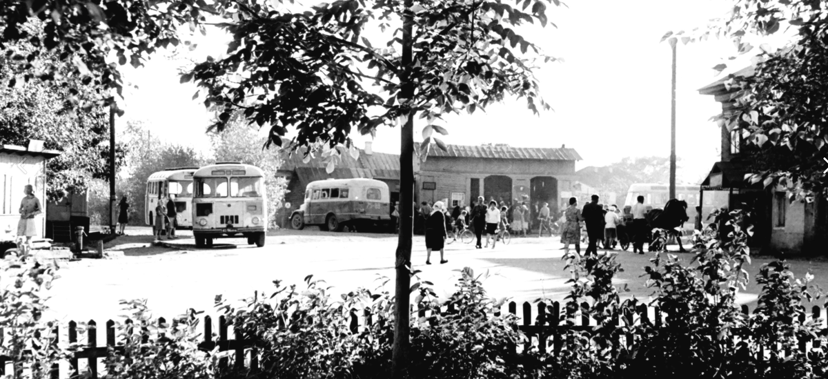 Даниловская автостанция на Привокзальной площади, начало 1970-х гг.