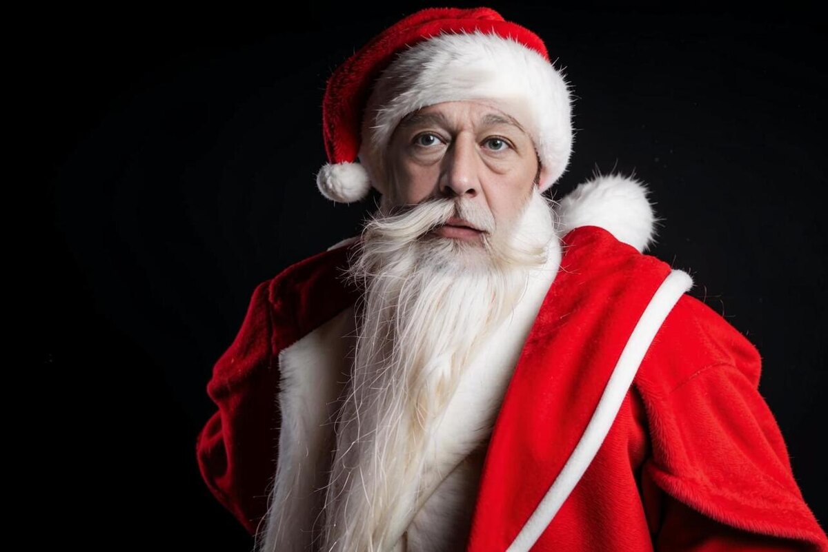    Дед Мороз Создано с помощью GigaChat