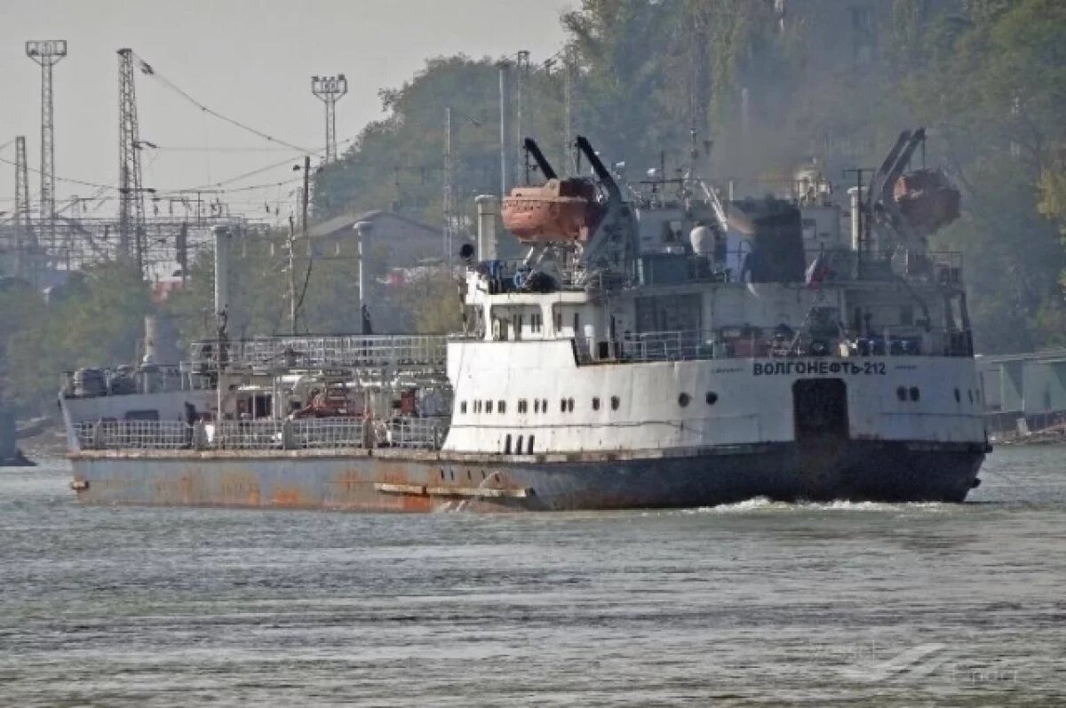    Танкер «Волгонефть» терпит бедствие в Керченском проливе