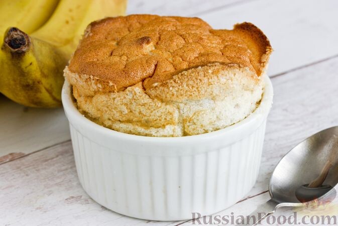 банан, яичный белок, сахар, масло сливочное, соль