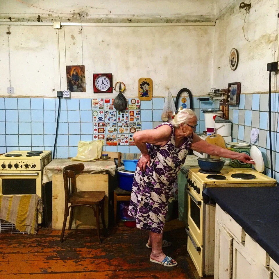 Фото из интернета. Коммунальная кухня.