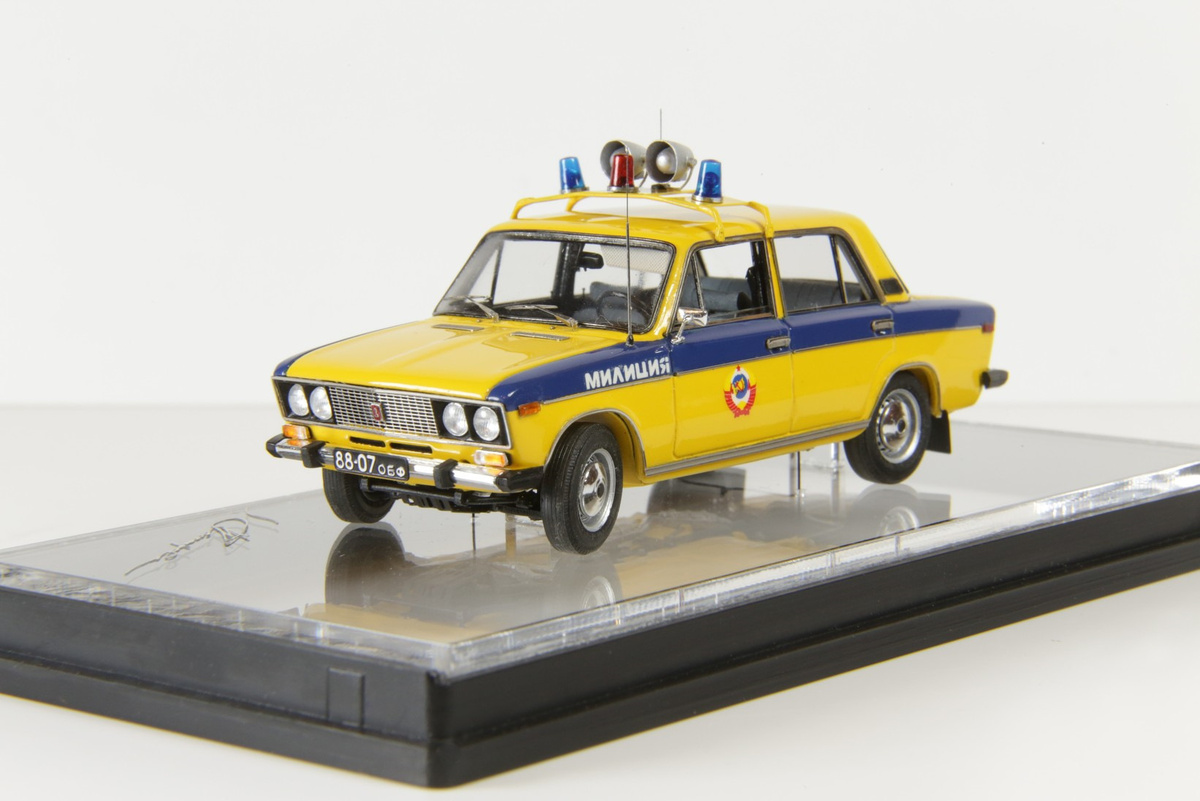 ВАЗ-2106, производитель: EVR, вариант окраски - Милиция СССР. Фото из открытых источников.