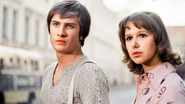 Евгения Симонова в фильме «Школьный вальс», 1977