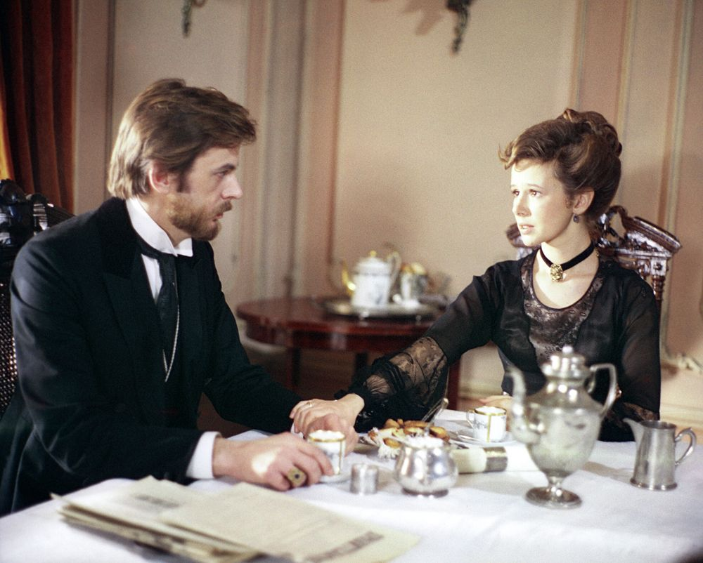 Евгения Симонова в фильме «Рассказ неизвестного человека», 1980