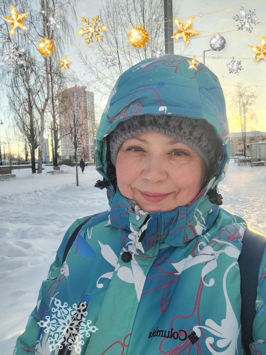 Открытый кармашек снежинкой прикрыла 😁