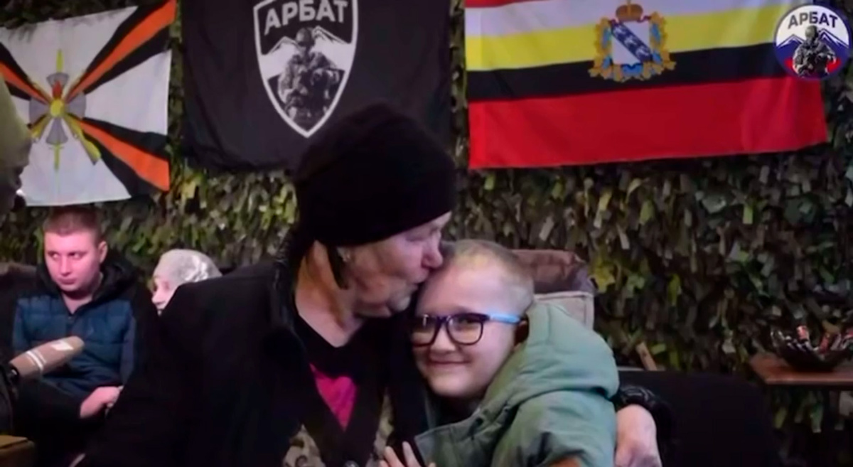    Врио губернатора Александр Хинштейн: российская армия уверенно вытесняет врага с нашей земли