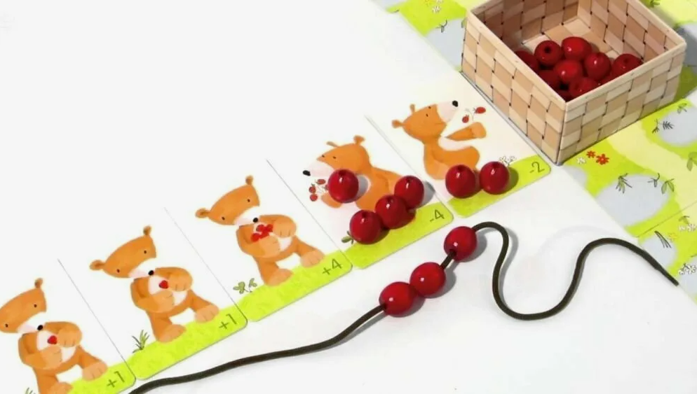 Особенно милые медвежата на карточках в "Земляничных тропинках"