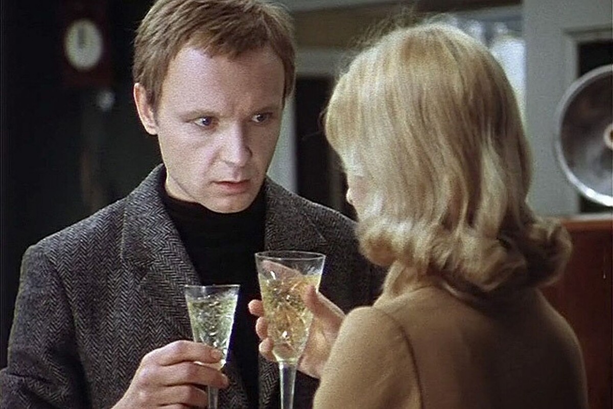 Кадр из фильма «Ирония судьбы или с легким паром», 1976