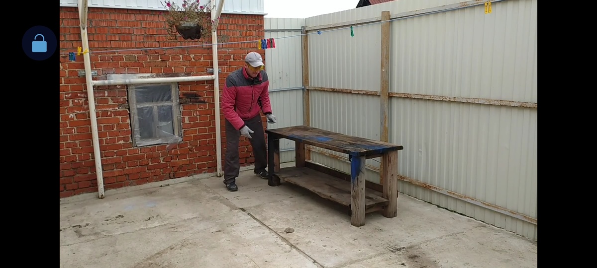 2) Строгаю со всех сторон сухие доски толщина которых составляет 50мм.