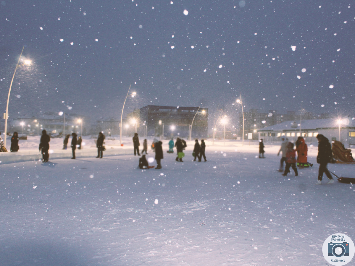 Красивый снегопад в городе Радужный. Фотограф Анастасия Радионова