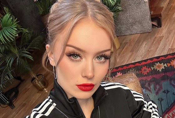    Даша Дошик (Дарья Перова)