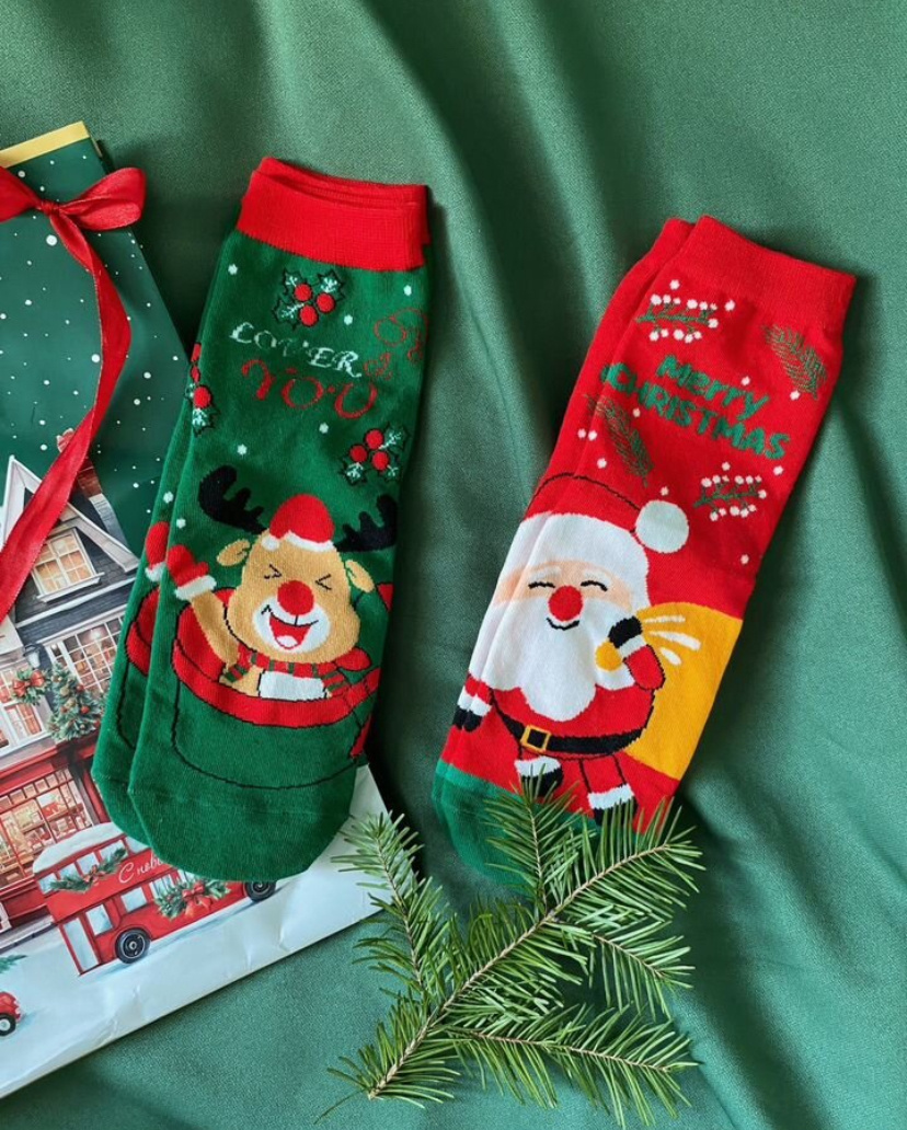 Фото автора. Носки, проданы за 100 р.