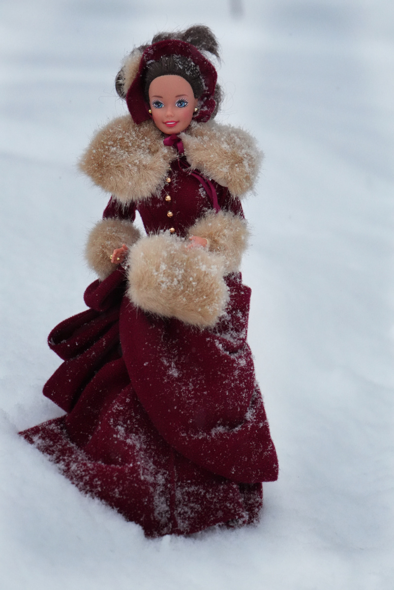 Victorian Elegance Barbie 1994