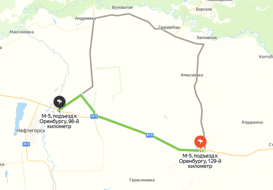    На границе Самарской и Оренбургской областей сейчас метель. На участке трассы М5 Урал ограничено движение