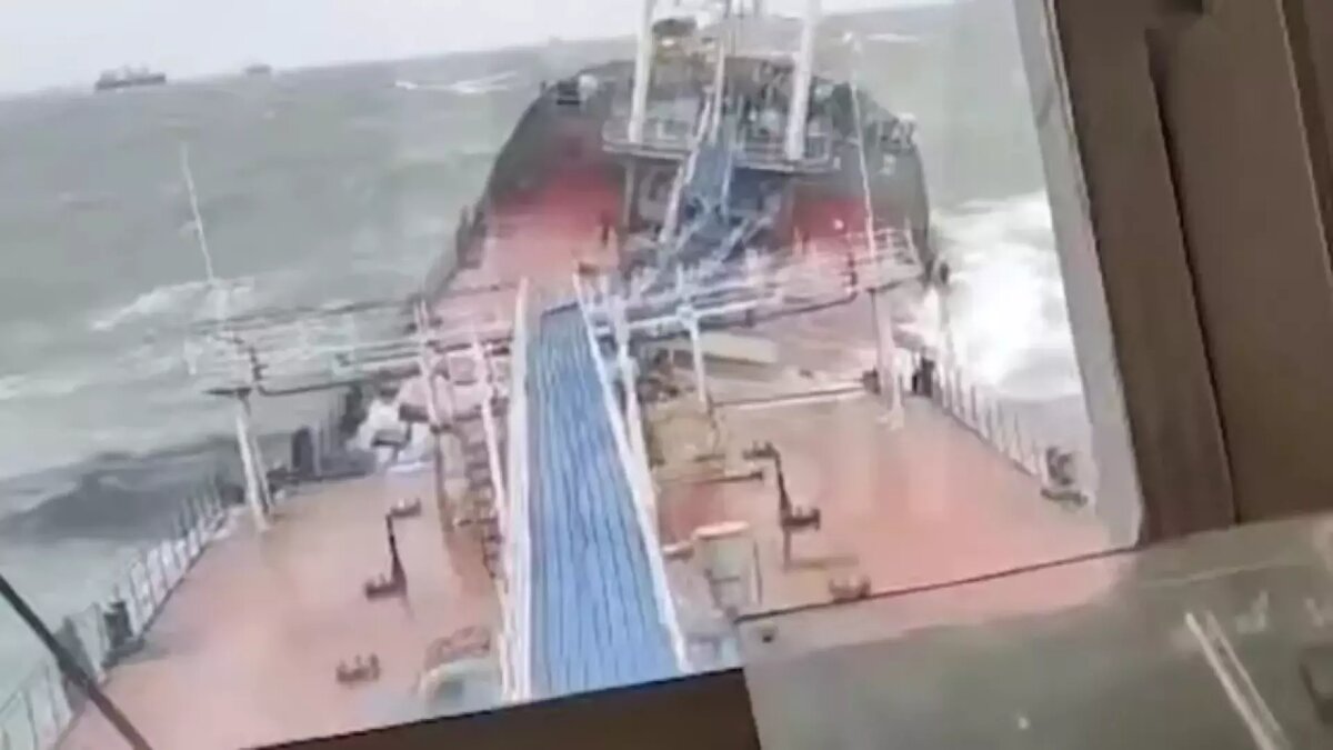 Источник https://oilcapital.ru/attachments/262aeaffda88f281fa6c3d9dd6c3445b900deb6d/store/crop/0/0/1200/675/1920/0/0/38751b569732faad7da8f10488ba851aacf553f85f75851a566bc3bba934/1734263285377.webp