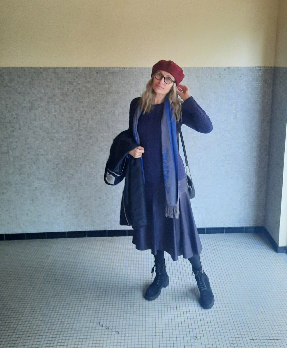 Русские скажут: француженка.. Французы скажут: иностранка.