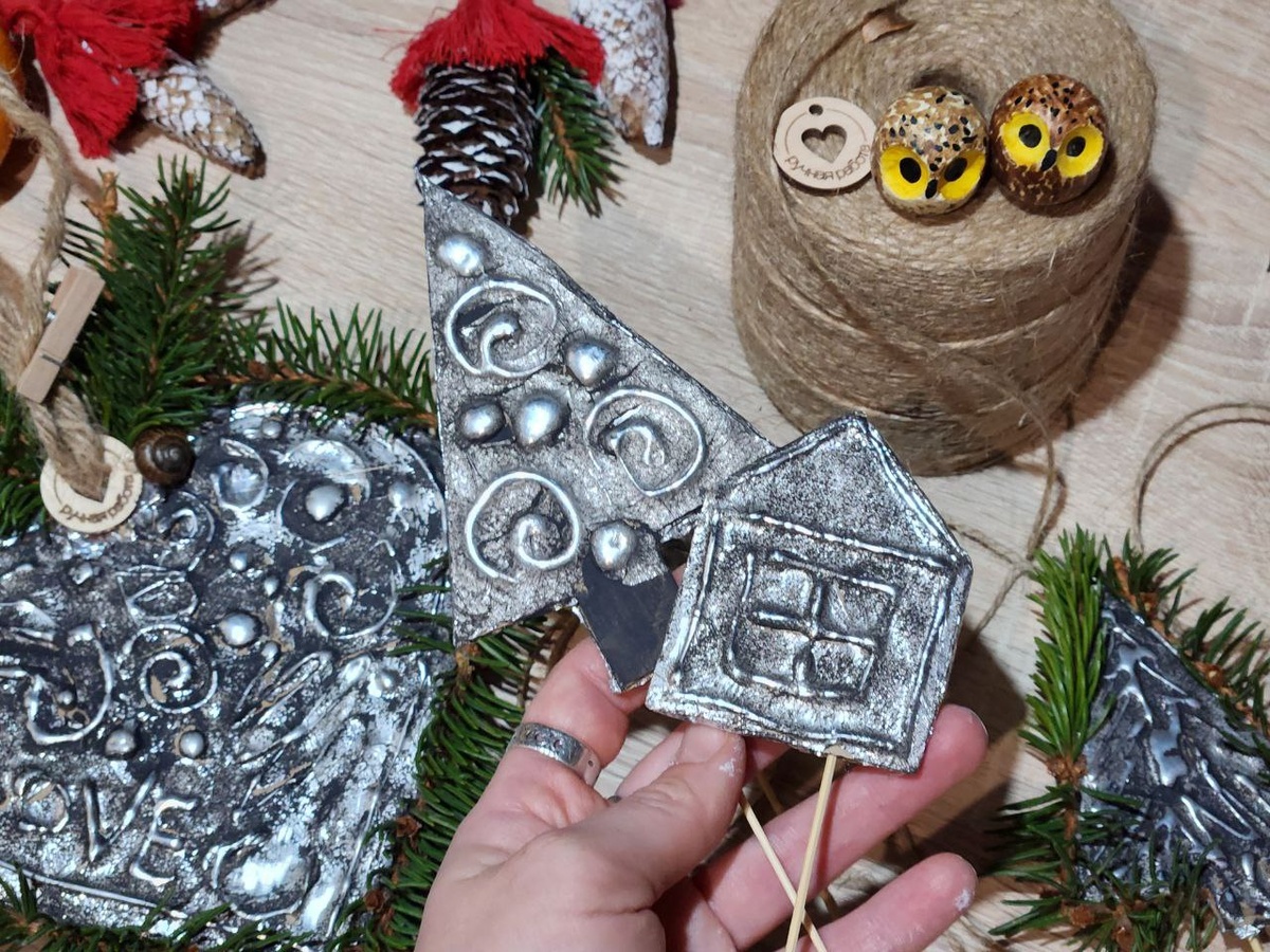 Игрушка под серебро на елку. Новый год 2025